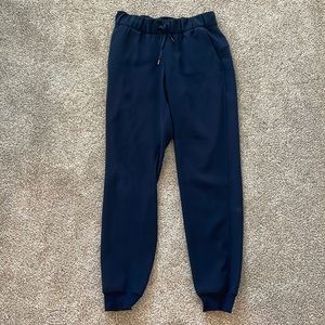 Lululemon on the fly joggers
